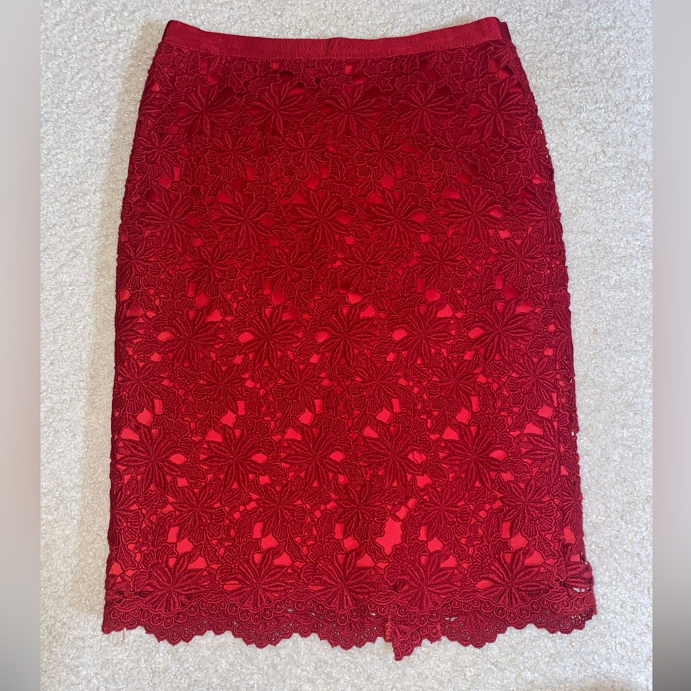 Talbots size 2 pencil skirt in red floral lace